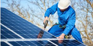 Installation Maintenance Panneaux Solaires Photovoltaïques à Fayence